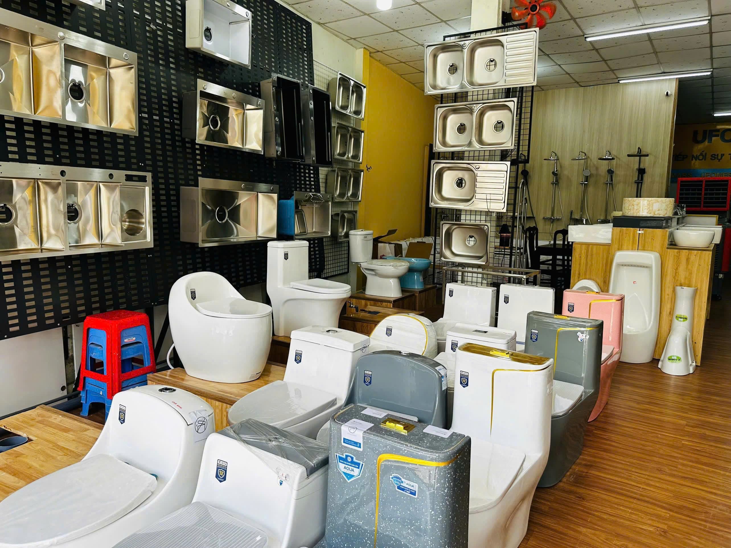 Toàn cảnh showroom Thiết Bị Vệ Sinh Miền Tây